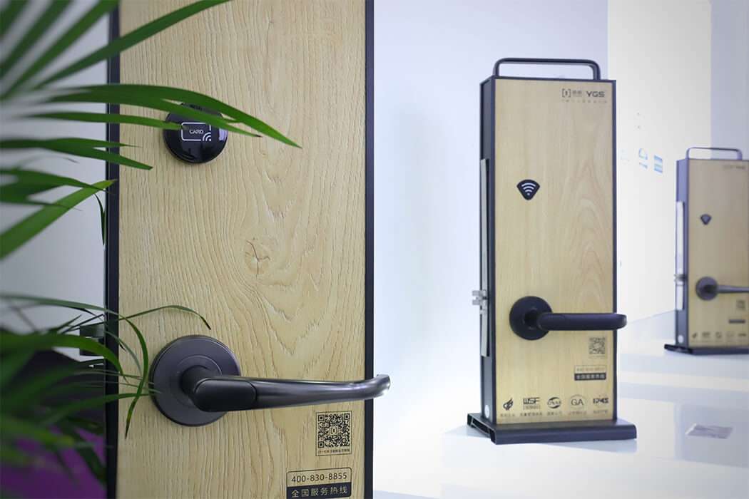 Do Hotel Doors Lock Automatically 7 Do Hotel Doors Lock Automatically 7
