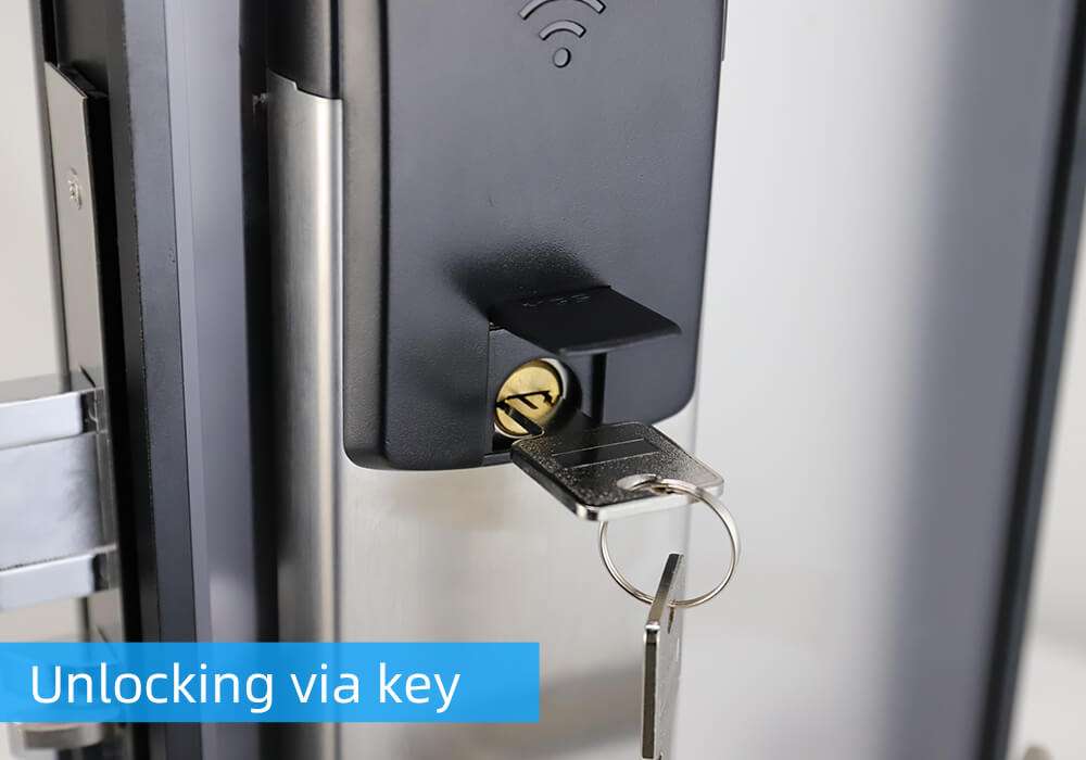 How to change batteries in door lock? 6 How to change batteries in door lock? 6
