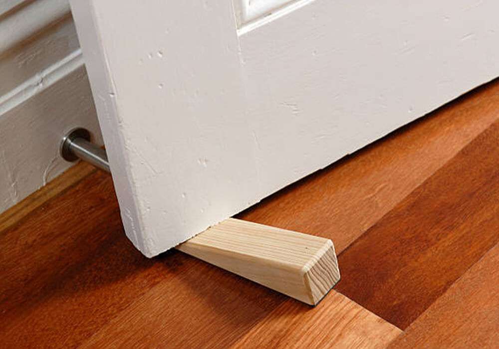 how to pick a door lock with a credit card 13 how to pick a door lock with a credit card 13