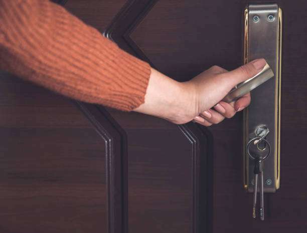 smart lock vs traditional 1 smart lock vs traditional 1